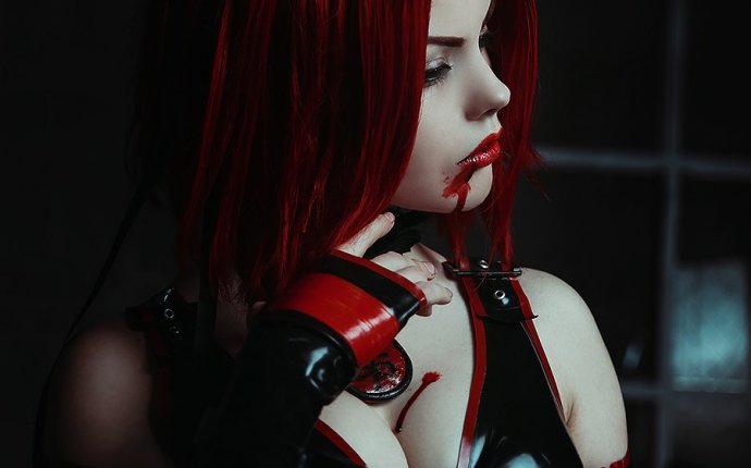 Кровавый косплей BloodRayne от Milligan